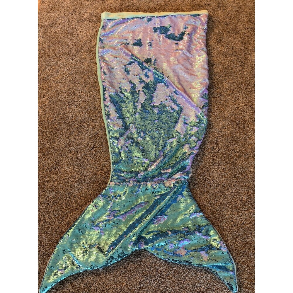 Justice Girls Mermaid Tail Color Change Sequin Blanket Lavender Blue Soft 60”L
